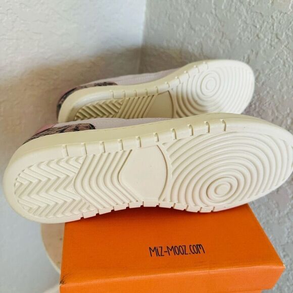 Miz‎ Mooz Veronica Leather Sneaker Lotus Metallic Size 8.5 Euro 39, NWT - Picture 9 of 16